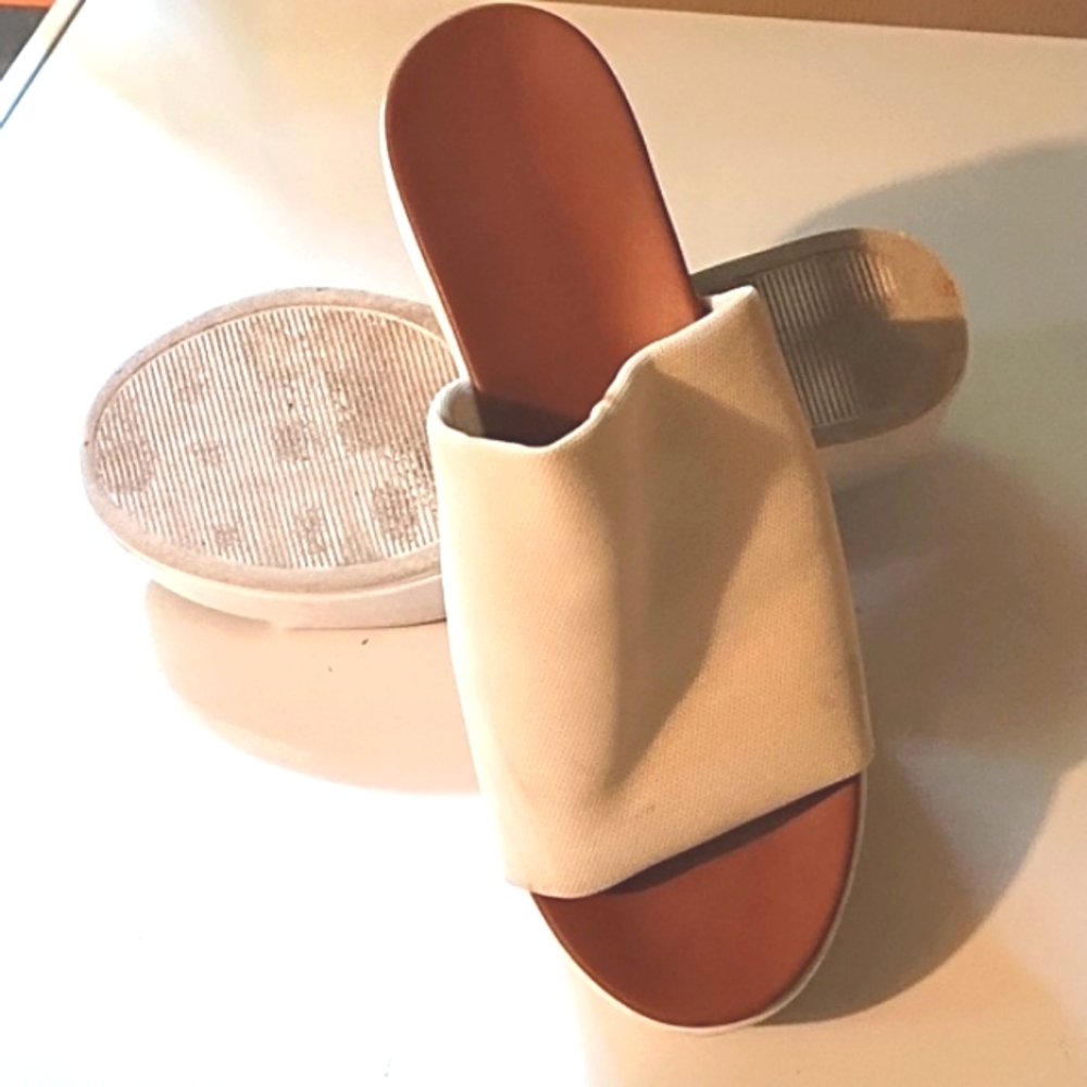 Madden Girl Cream and Brown Slide Sandals Good Condition Size 8. - Picture 5 of 8